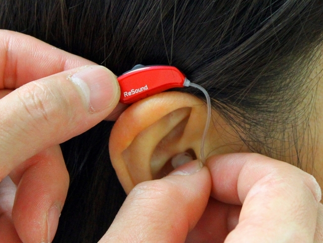 「立川補聴器センター」認定補聴器技能者がライフスタイルにあった補聴器をご案内します