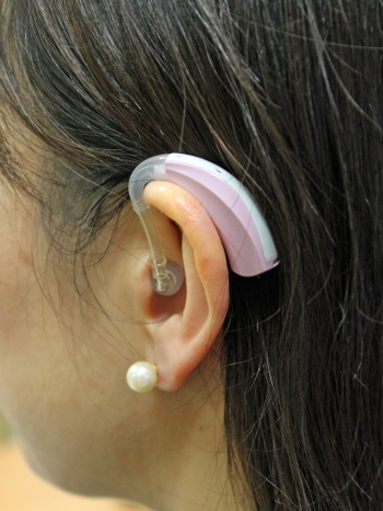 知識と経験が豊富な認定補聴器技能者が親切・丁寧に対応します「立川補聴器センター」