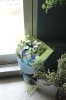 青い花束、とても人気があります「本日のブーケ　戸塚安行の花屋フランテッセ」