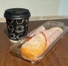 「無料🅿☕カラオケカフェ&バー、Coco Lo Coco です！あげぱんはじめました🍩150円からでリーズナブル！ ドーナツのような感覚で、お子様から大人様までお楽しみいただけます♡ テイクアウトもやってます。、」