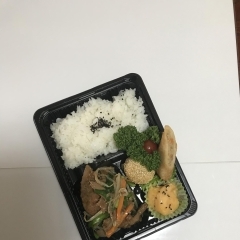 ニラレバ弁当