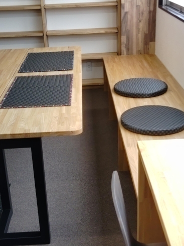 畳座布団「丸座畳…敷物」「新畳、畳替え、置き畳、畳の事ならお任せ下さい!丸い畳座布団なども手作りしています!」