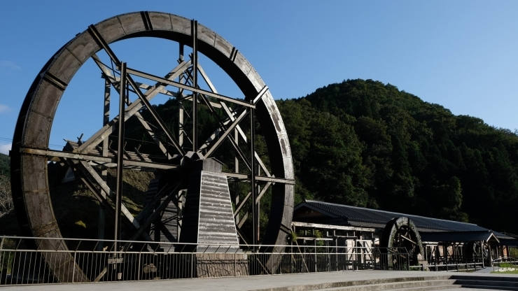 「神郷 紙の館・水車」神代和紙の紙すき体験を楽しもう！