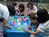 みんなで“ヨーヨー釣り”
「ここのヨーヨーとって~!!」「朝日町子育て支援センターひまわり幼児園」