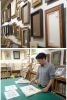 どれが似合うか作品と飾る場所を伺いながら考えています。「アートハウスゲルボア」