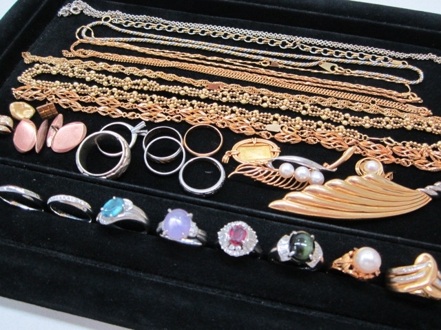 「川西市で指輪やネックレスなどの金、プラチナ、貴金属のお買取りなら、おたからやJR伊丹店にお任せください！」