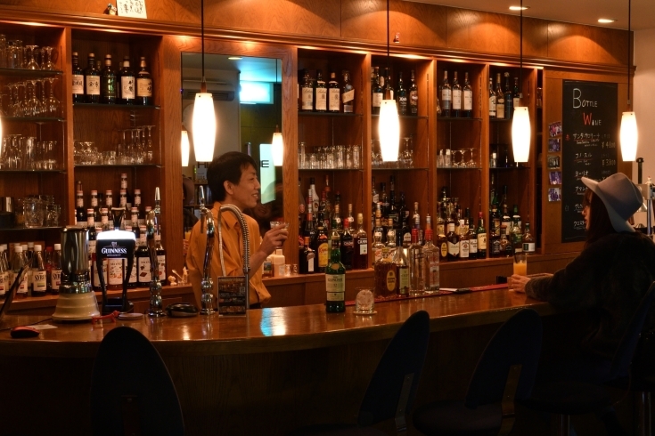 「Cafe & Bar HALF TONE (ハーフトーン）」小樽の夜を静かに愉しみたい大人のためのラグジュアリーな空間