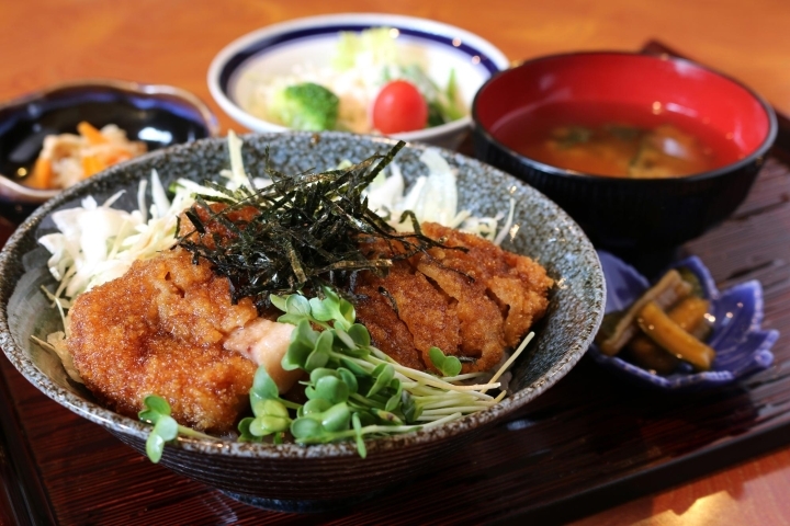 長野市東鶴賀の 下町食堂 つるよし さんで絶妙ソースの ソースかつ丼 長野市のオススメ ランチ特集 まいぷれ 長野市 長野市東鶴賀の 下町食堂 つるよし さんで絶妙ソースの ソースかつ丼 長野市のオススメ ランチ特集 まいぷれ 長野市