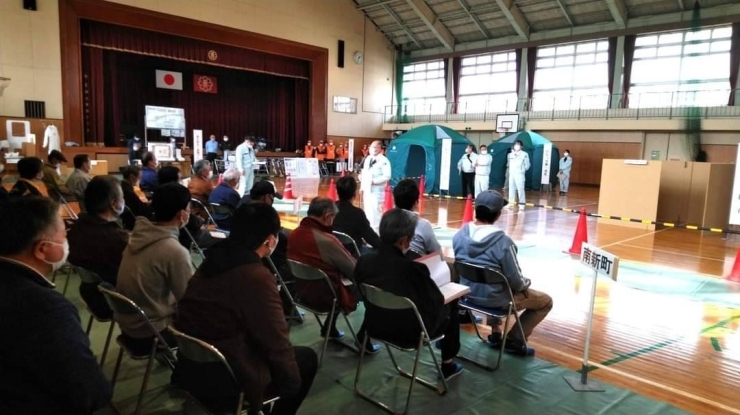 「弊社段ボールベッド・パーテーションを使用して奈良県葛城市の避難運営訓練が実施されました」