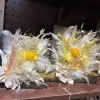 温かみのある色使いのお花たち「6月しんどい私と、太陽色の額アレンジスタンド」
