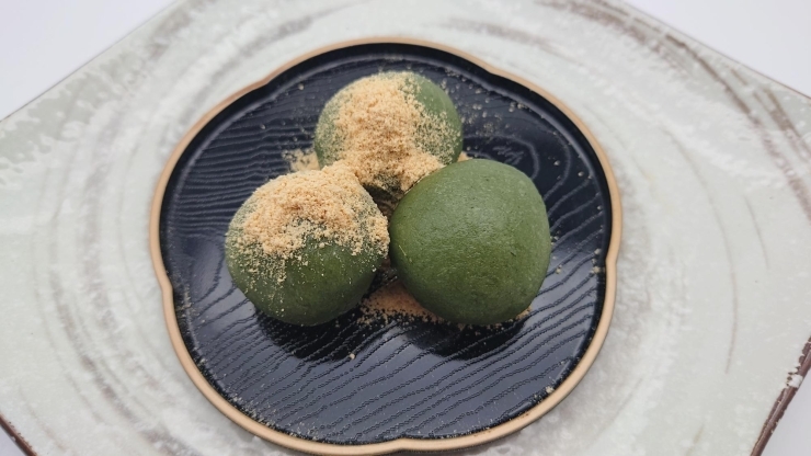 草だんご「こうのす花火大会　【もみじや　鴻巣市　和菓子】」