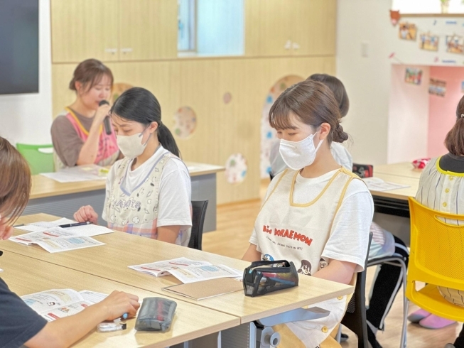 「ひふみ会の保育園では園内研修を定期的に実施しています📖」