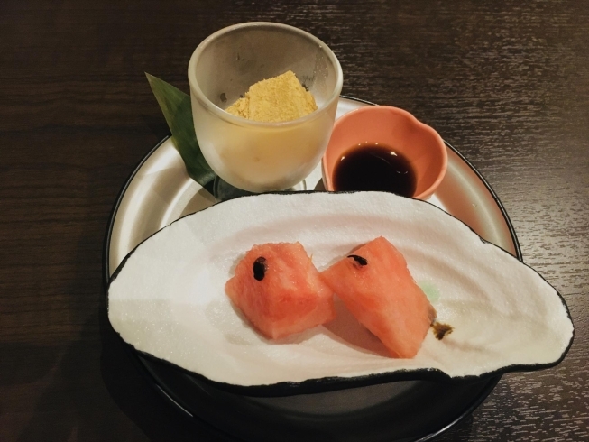 当店人気の自家製のわらび餅は、黒蜜をお好みで！「日進で和食と云えば、食彩あさ乃の日替わりランチ！　」