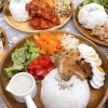 キッチンカーからお店へ！　心地よく集える場所、『居座カフェ　らふ』オープン（^^)