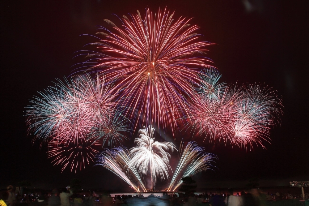 夜空を彩る水郷花火大会 利根川 霞ヶ浦 なめがた日和 行方市 夜空を彩る水郷花火大会 利根川 霞ヶ浦 なめがた日和 行方市