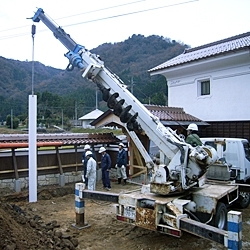 地中5mに埋設される専用パイプ「（株）岩崎建設 住宅事業部ライブハウス」