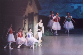 ロマンチックバレエの代表作「ジゼル」「大川都バレエ教室」