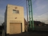 下奥富前田地区集会所そばの小屋です。車両は小型動力ポンプ積載車が格納されています。<br>