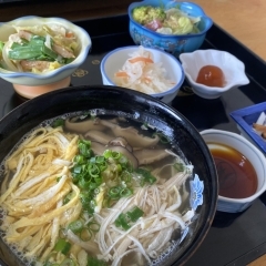 旨味がぎゅっと詰まった鶏飯ランチ