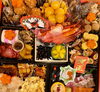 「新年の食卓を彩る特製おせち【ご予約承り中】職人の技が光る、彩り豊かな特製仕切り鉢盛」