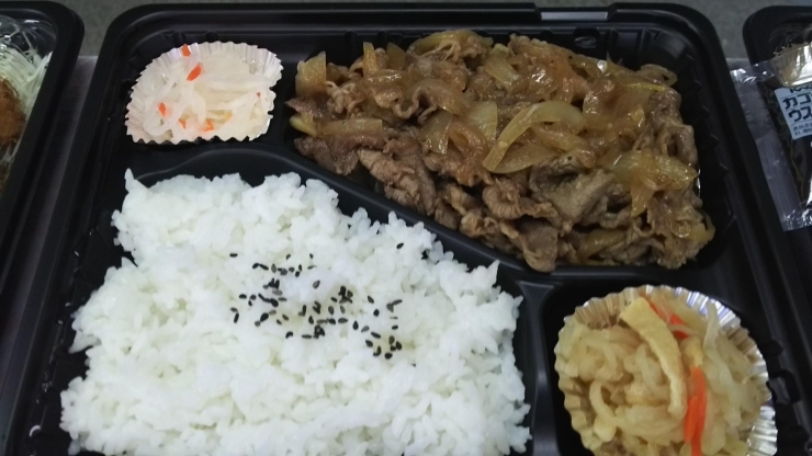 焼き肉弁当「小さめマスク登場！」