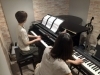 レッスン風景　一人で練習するのではなく、プロに合わせて奏でる「zing music lab」