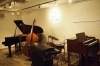 最大40名収容のギャラリー　気軽にセッションのできる最高の環境「zing music lab」