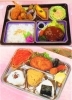 （上）洋風幕の内弁当
（下）スポーツ　おむすび弁当「銚子屋」