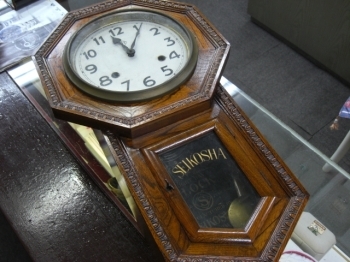 昔の八角掛時計も復活！
掛・置時計修理も大得意です。「あさじ時計店」