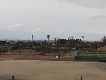 展望台からは宮野運動公園が見渡せます「ふれあいハウス宮野」
