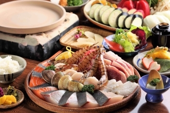 宝楽焼　桜コ－ス（海鮮・国産牛肉）8,000円「京・洛西 ぶへい」