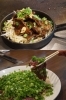 上　ボリューム満点サイコロステーキ
下　柔らかさっぱり牛肉土佐作り「鉄板焼き＆お好み焼き ど～なが」