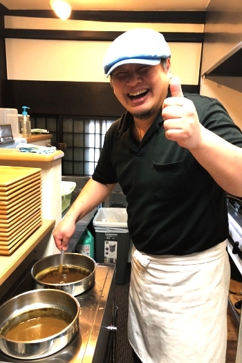 手間暇かけて、とことん味にこだわった本格欧風カレーですよ！「本格欧風カレー DEN'S（デンズ）」