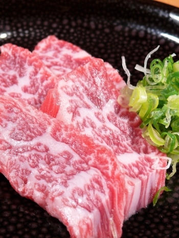 京都産等の上質の和牛肉を優しい和風味のタレでご賞味ください

「焼き肉の大拙」