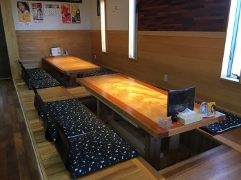 店内はゆっくりくつろげるスペース「寿司 和食 しん」