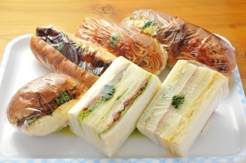 サンド類　172円～「グリムパン」