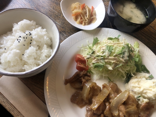 「カフェテラス遊遊」おいしい食事とやすらぎのひとときをお過ごしください。