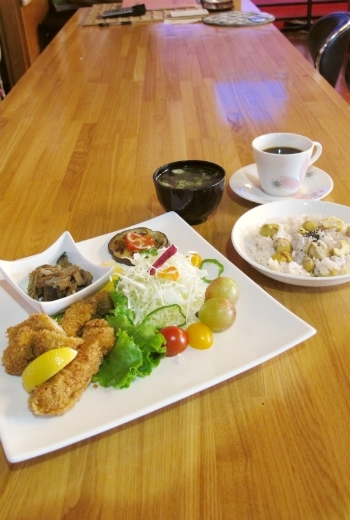 日替わりランチ（コーヒー付）：1000円「カラオケ喫茶 華歌」