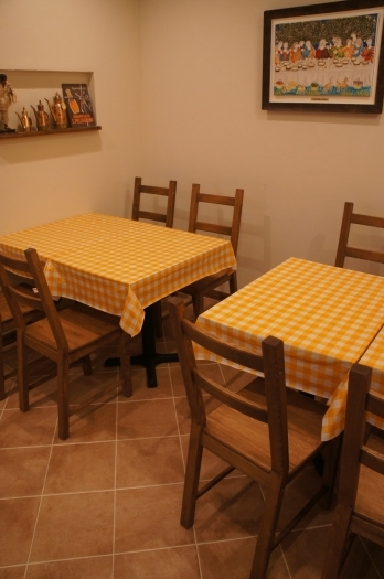 団体様には奥のテーブル席を繋げてのご利用も可能です！「PIZZERIA CANTO DELLA TERRA（ピッツェリア カント デッラ テッラ）」