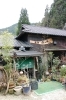 風情ある店内入り口「地鶏の店 山の民つづら」