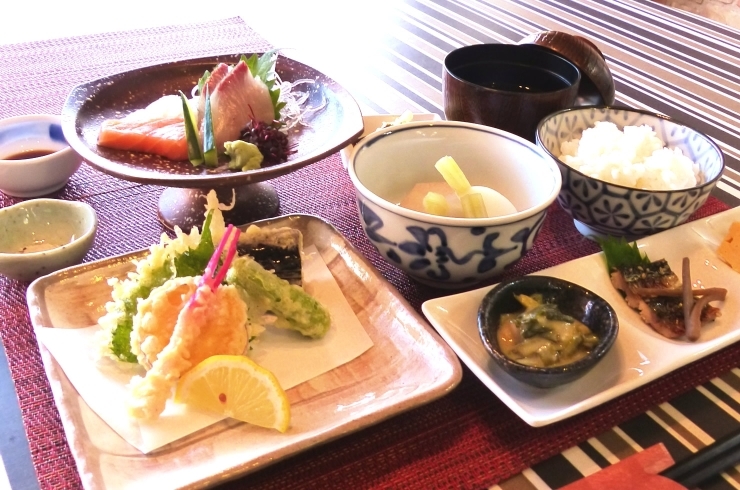 「和みダイニング 魚政」四季折々の美しさを込め、味と鮮度にこだわった和食ダイニング。