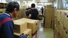 旧図書館より本を運び出している様子です。「新図書館への道のり㉕」