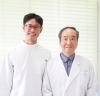 院長と副院長。　親子2代で丁寧に診療しています。「宮島歯科医院」