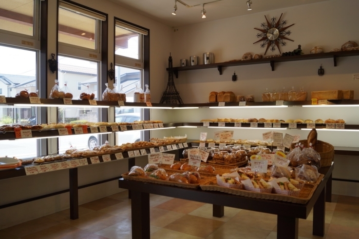 「Boulangerie Chez・Takagi（ブランジェリー シェ タカギ）」来店するたびに新しいパンに出会える、種類豊富なパン屋です