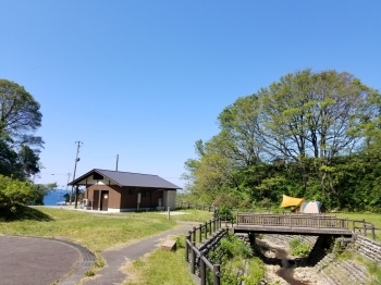 海が見える能生海洋公園「荒崎キャンプ場」「道の駅 マリンドリーム能生」