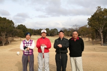 第３組シニアグループ
伊丹市シルバー人材センターのゴルフ同好会です