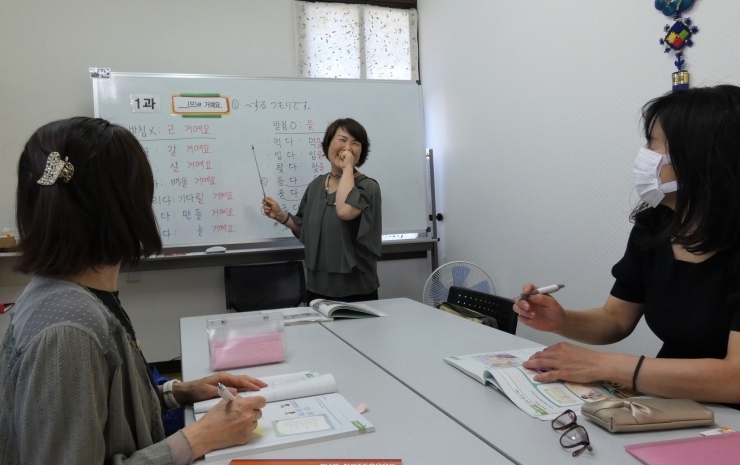 「ハナロ韓国語学院」韓国ドラマも、韓国旅行も、自分で話せるともっと楽しい。