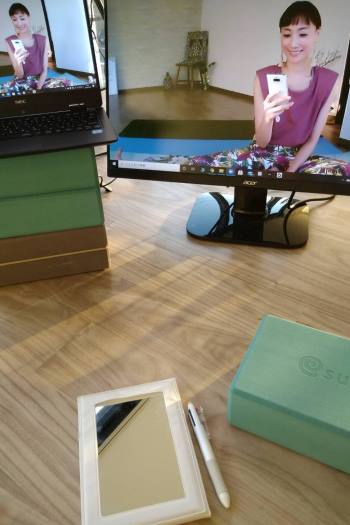 オンラインヨガ「Total Natural Beauty YOGA Studio Loose」