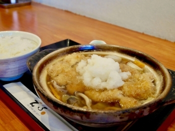 リピーターの多い「カツ鍋定食」960円「とんかつ えふ」