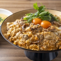 道の駅サーモンパーク千歳【TAMAGOYA 親子丼とざんぎ】